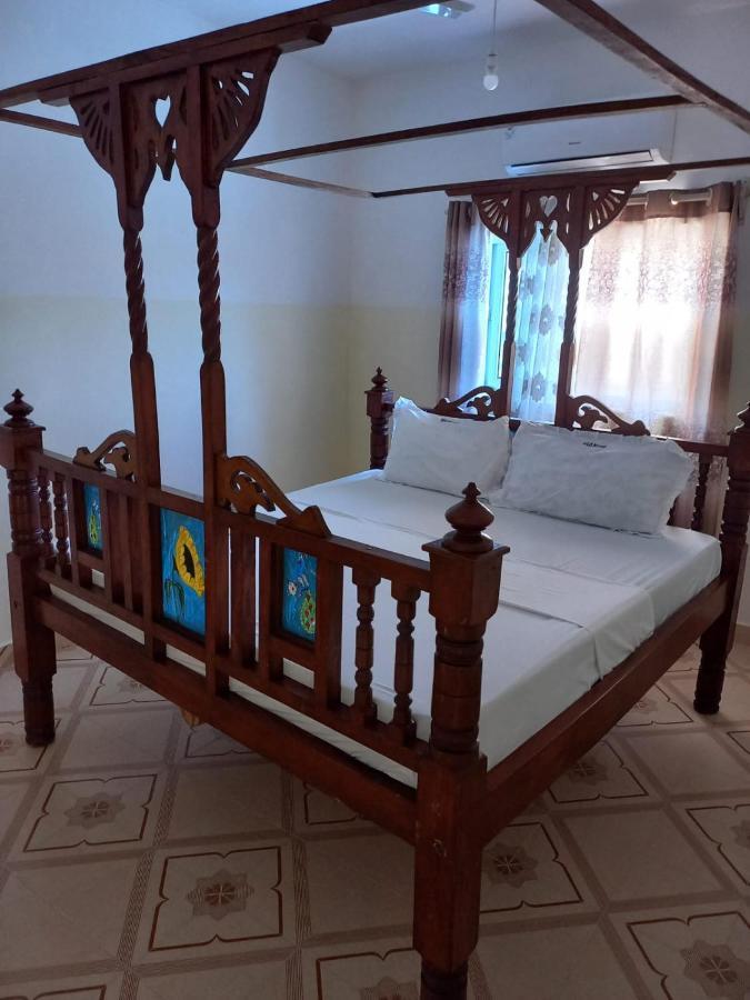 Rhino Apartment Ватаму Екстериор снимка