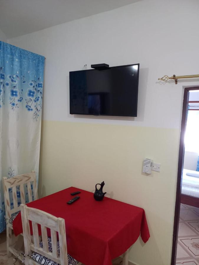 Rhino Apartment Ватаму Екстериор снимка